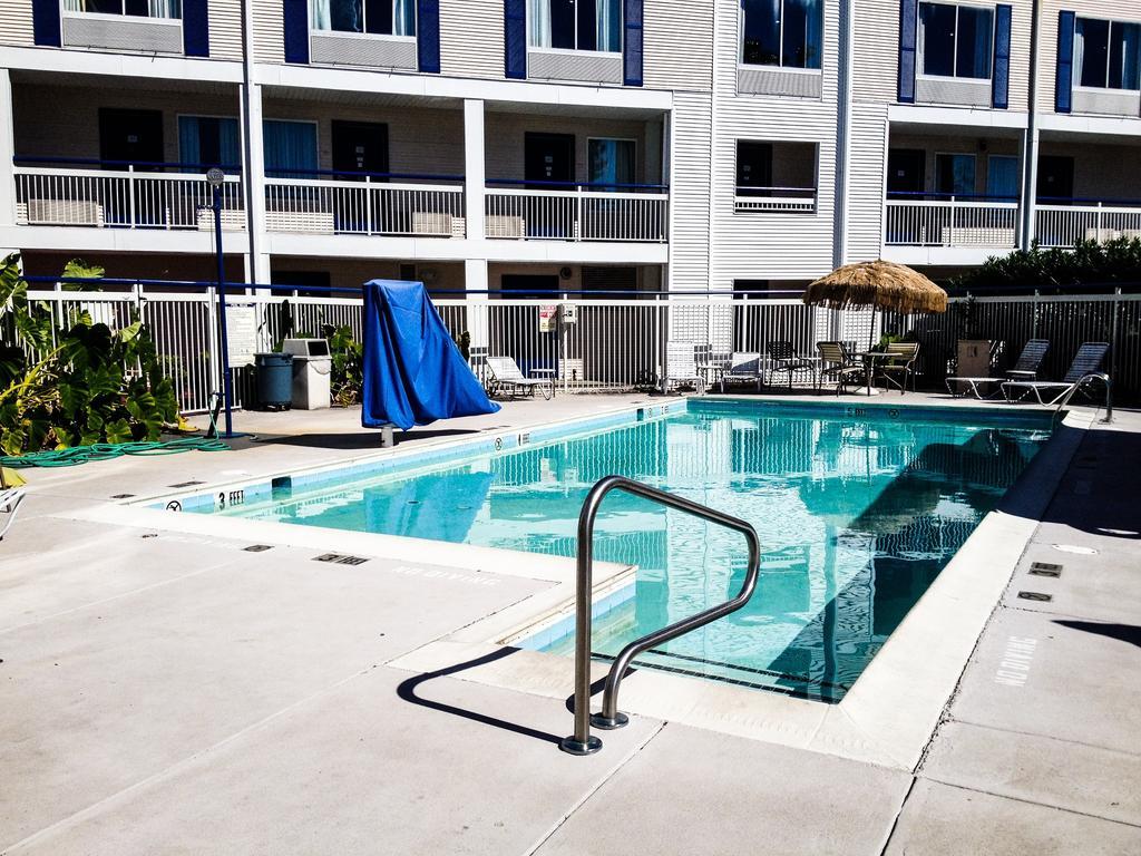Baymont By Wyndham Wilmington Hotel Exterior foto