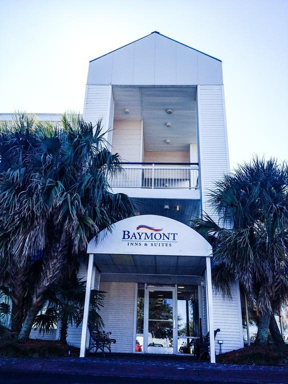 Baymont By Wyndham Wilmington Hotel Exterior foto