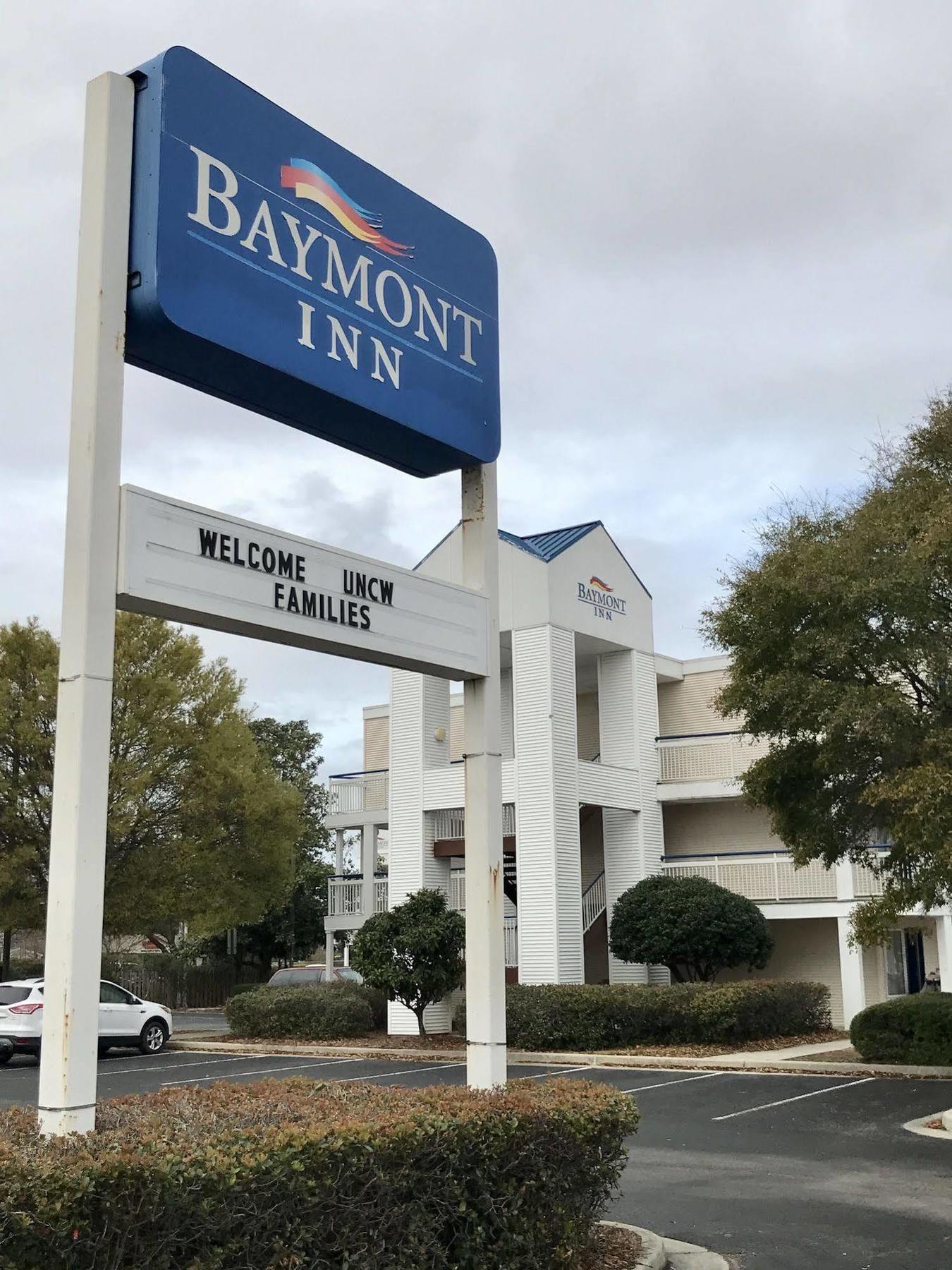 Baymont By Wyndham Wilmington Hotel Exterior foto
